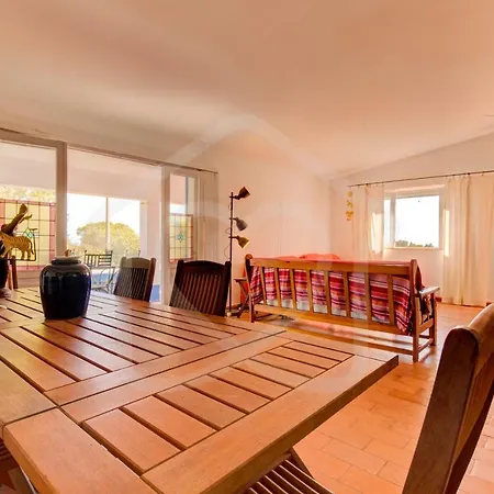 Semesterbostad Villas2go2 Da Marinha Lagoa (Algarve)